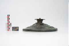 Foto von Bronzedeckel (NHMW-PRAE-025830)